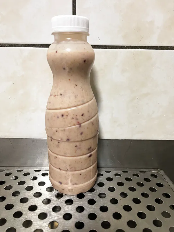 Szilvás-fahéjas kecske ivójoghurt
